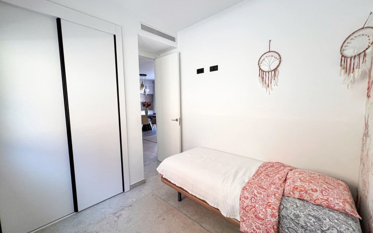 3 slaapkamer Strandappartement te koop in Guardamar del Segura met zwembad - € 399.000 (Ref: 9805204)