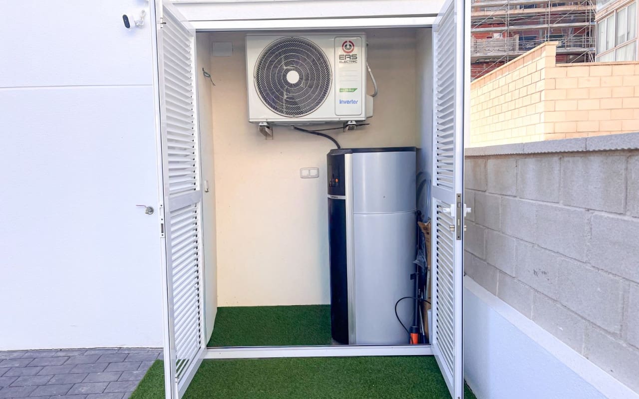 3 slaapkamer Strandappartement te koop in Guardamar del Segura met zwembad - € 399.000 (Ref: 9805204)