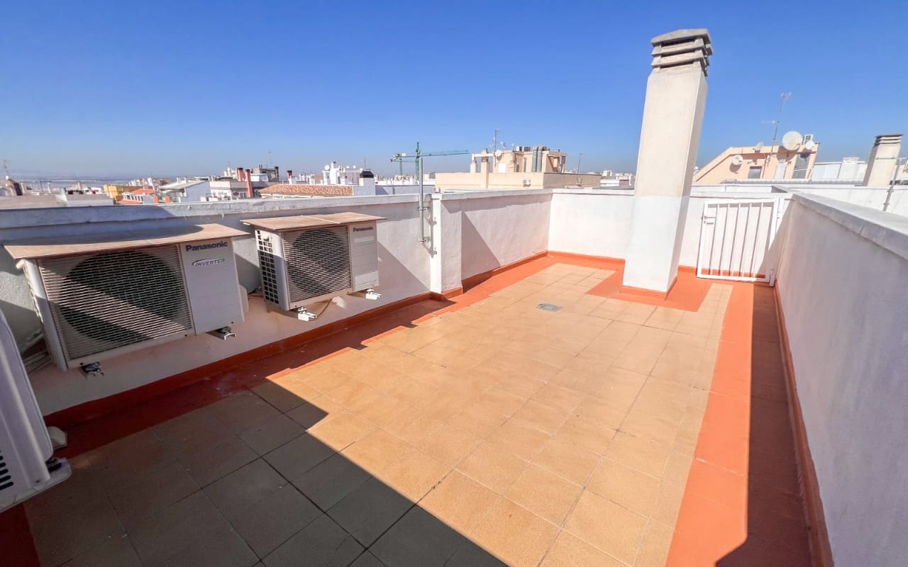 3 slaapkamer Penthouse te koop in Torrevieja - € 265.000 (Ref: 9805205)
