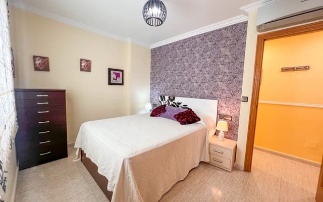 3 slaapkamer Penthouse te koop in Puerto Deportivo, Torrevieja - € 265.000 (Ref: 9805205)