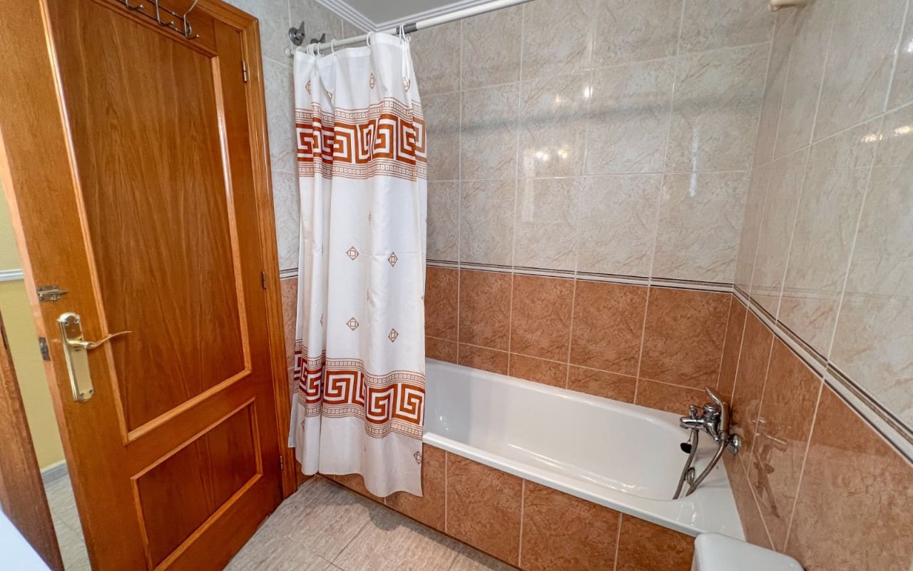 3 slaapkamer Penthouse te koop in Torrevieja - € 265.000 (Ref: 9805205)