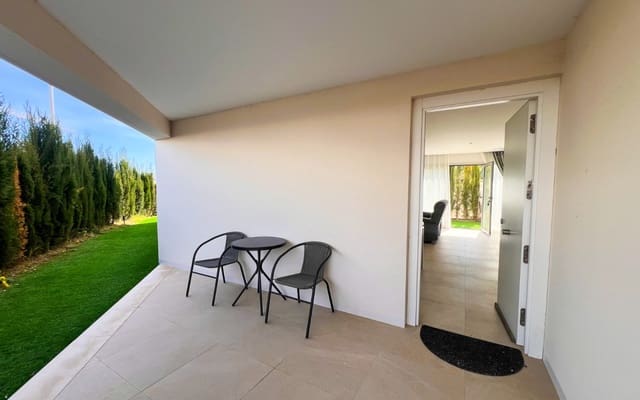 2 Zimmer Apartment zu verkaufen in Los Balcones mit Pool - 310.000 € (Ref: 9805207)