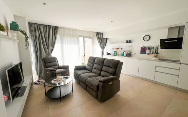 2 Zimmer Apartment zu verkaufen in Los Balcones mit Pool - 310.000 € (Ref: 9805207)