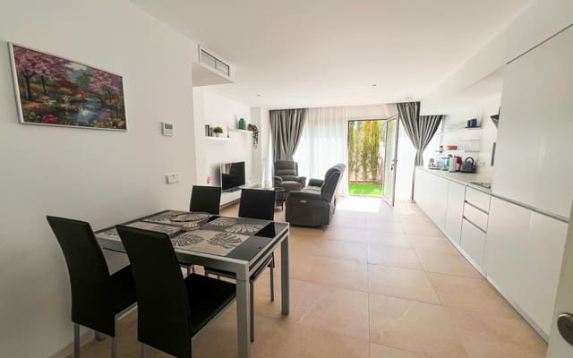 2 Zimmer Apartment zu verkaufen in Los Balcones mit Pool - 310.000 € (Ref: 9805207)