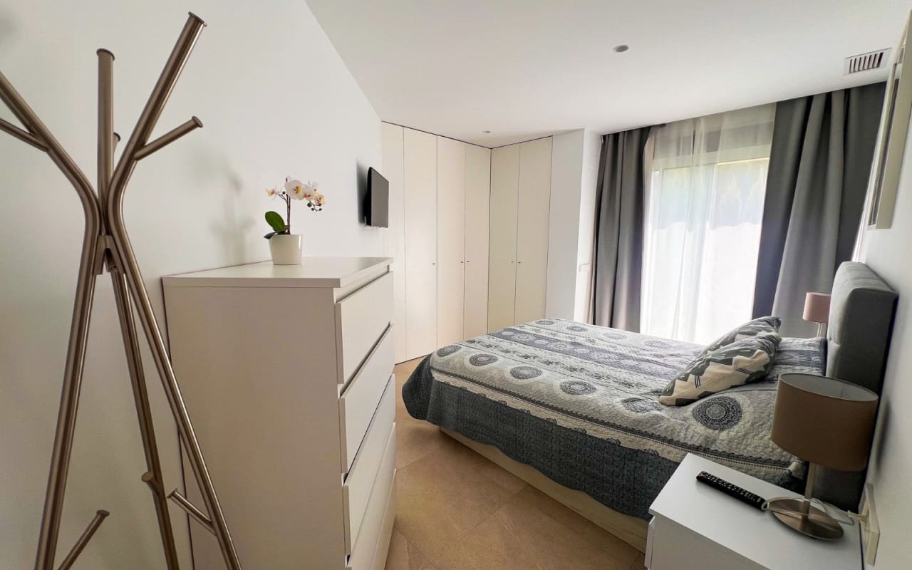 2 Zimmer Apartment zu verkaufen in Los Balcones mit Pool - 310.000 € (Ref: 9805207)