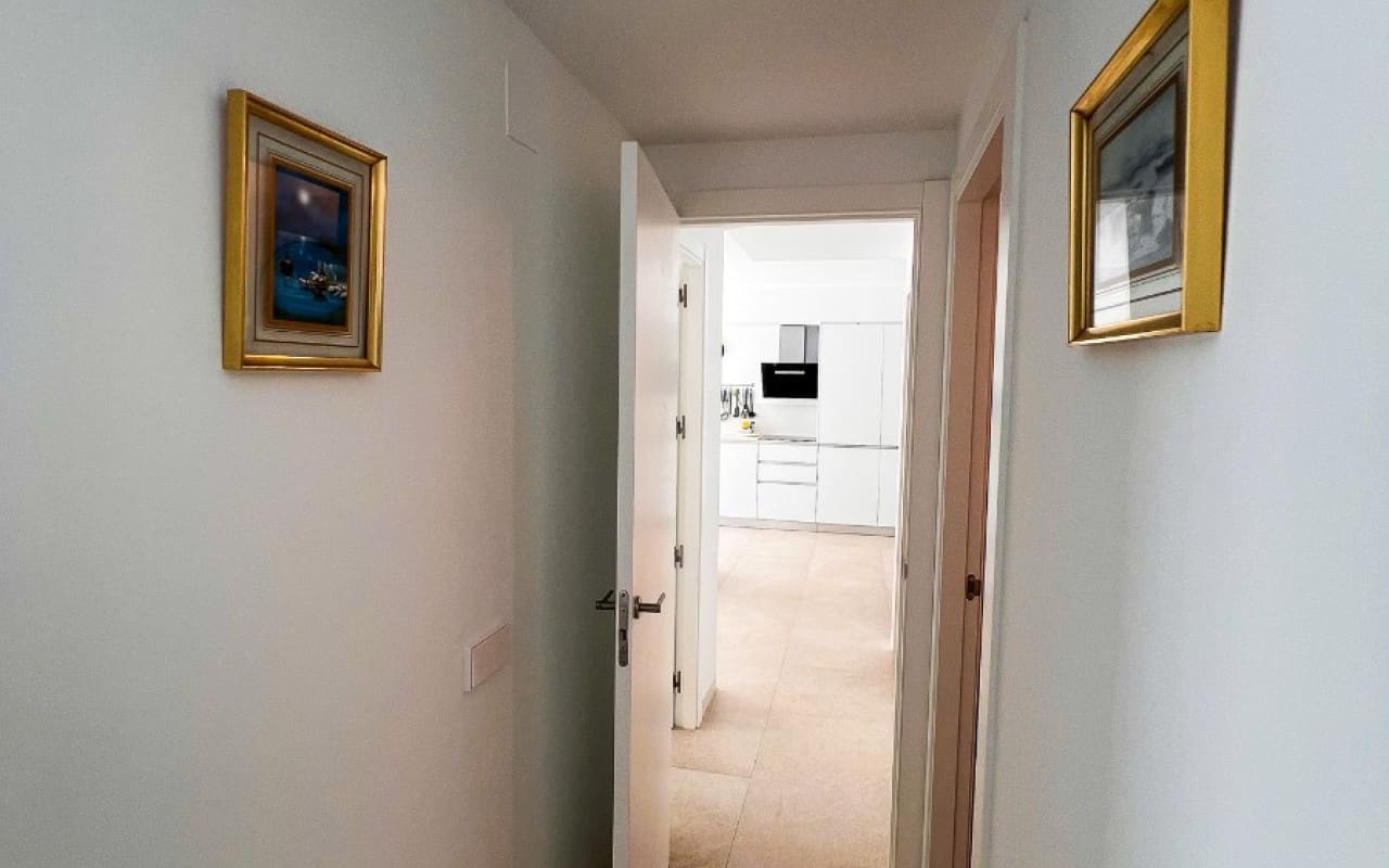 2 Zimmer Apartment zu verkaufen in Los Balcones mit Pool - 310.000 € (Ref: 9805207)