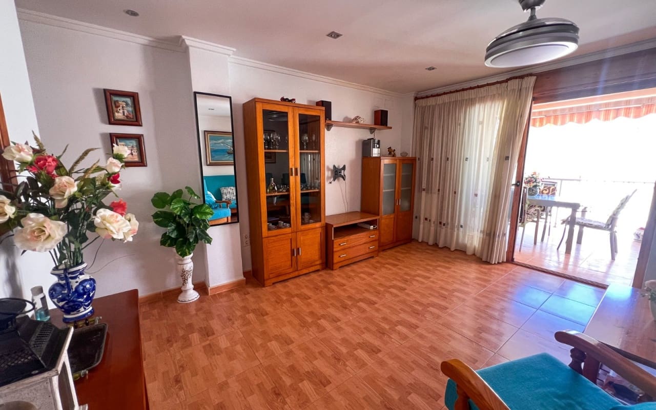 Apartamento de 3 habitaciones en Guardamar del Segura en venta - 206.000 € (Ref: 9805208)