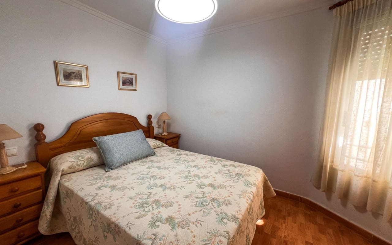 Apartamento de 3 habitaciones en Guardamar del Segura en venta - 206.000 € (Ref: 9805208)