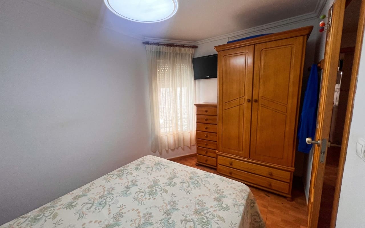 Apartamento de 3 habitaciones en Guardamar del Segura en venta - 206.000 € (Ref: 9805208)