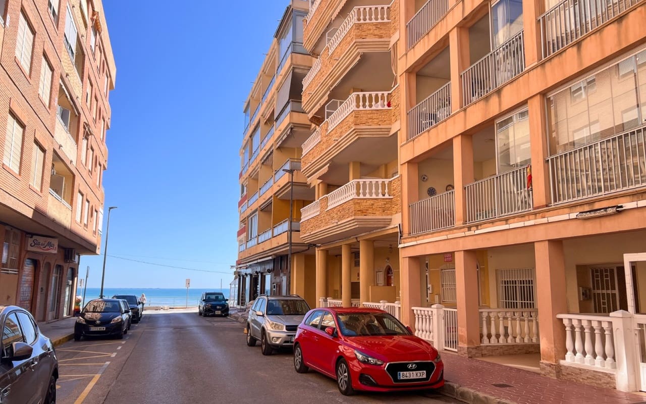 Apartamento de 3 habitaciones en Guardamar del Segura en venta - 206.000 € (Ref: 9805208)