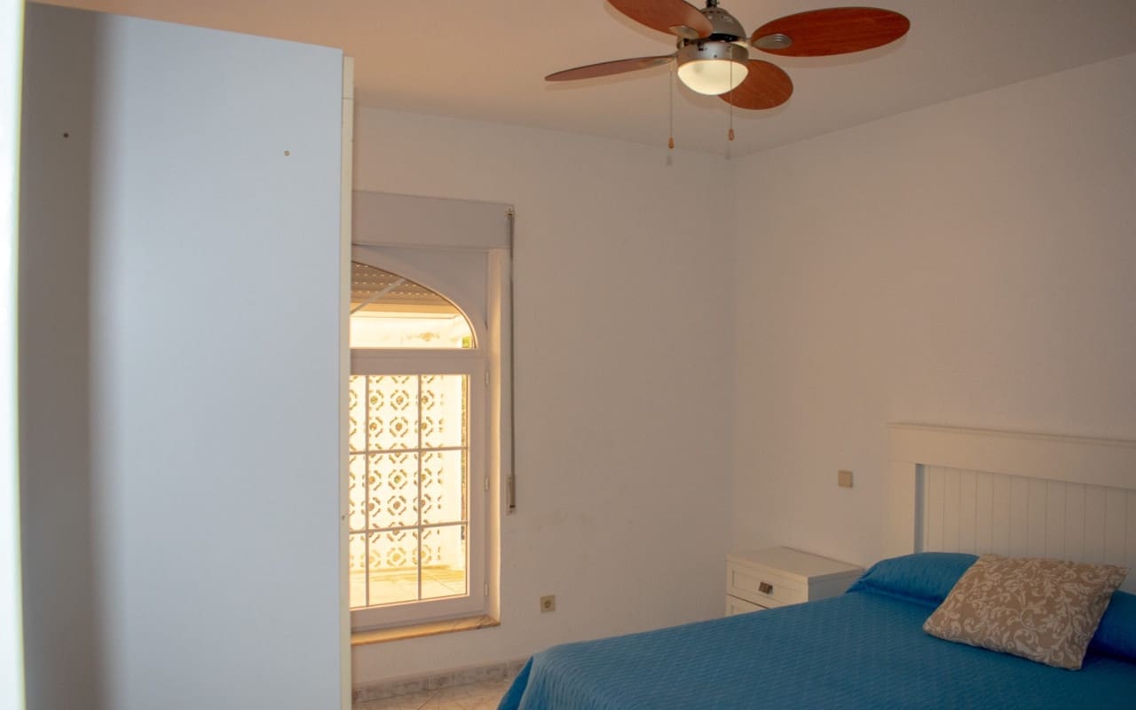 7 Zimmer Villa zu verkaufen in La Manga del Mar Menor mit Pool - 990.000 € (Ref: 9805550)