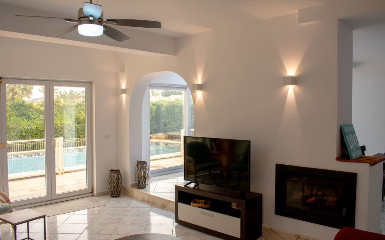 7 Zimmer Villa zu verkaufen in La Manga del Mar Menor mit Pool - 990.000 € (Ref: 9805550)