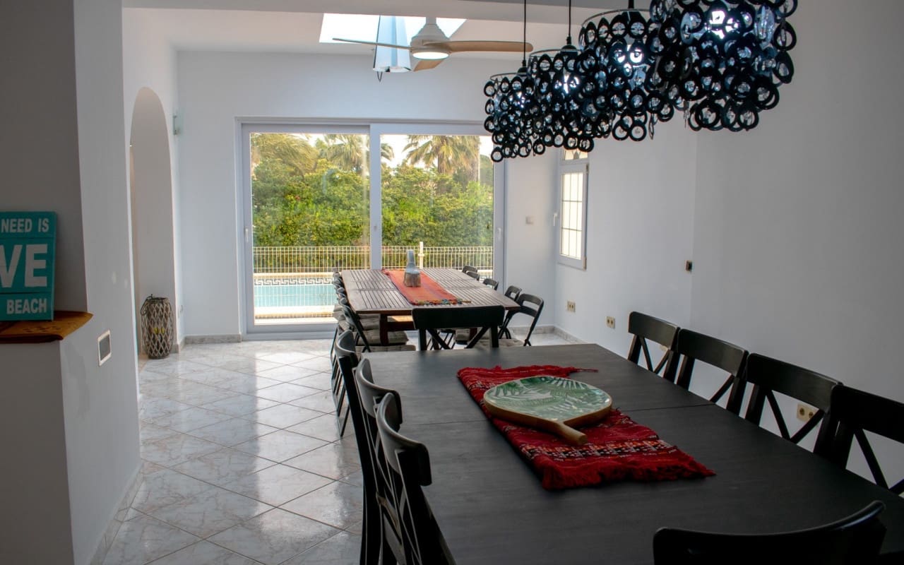 7 Zimmer Villa zu verkaufen in La Manga del Mar Menor mit Pool - 990.000 € (Ref: 9805550)