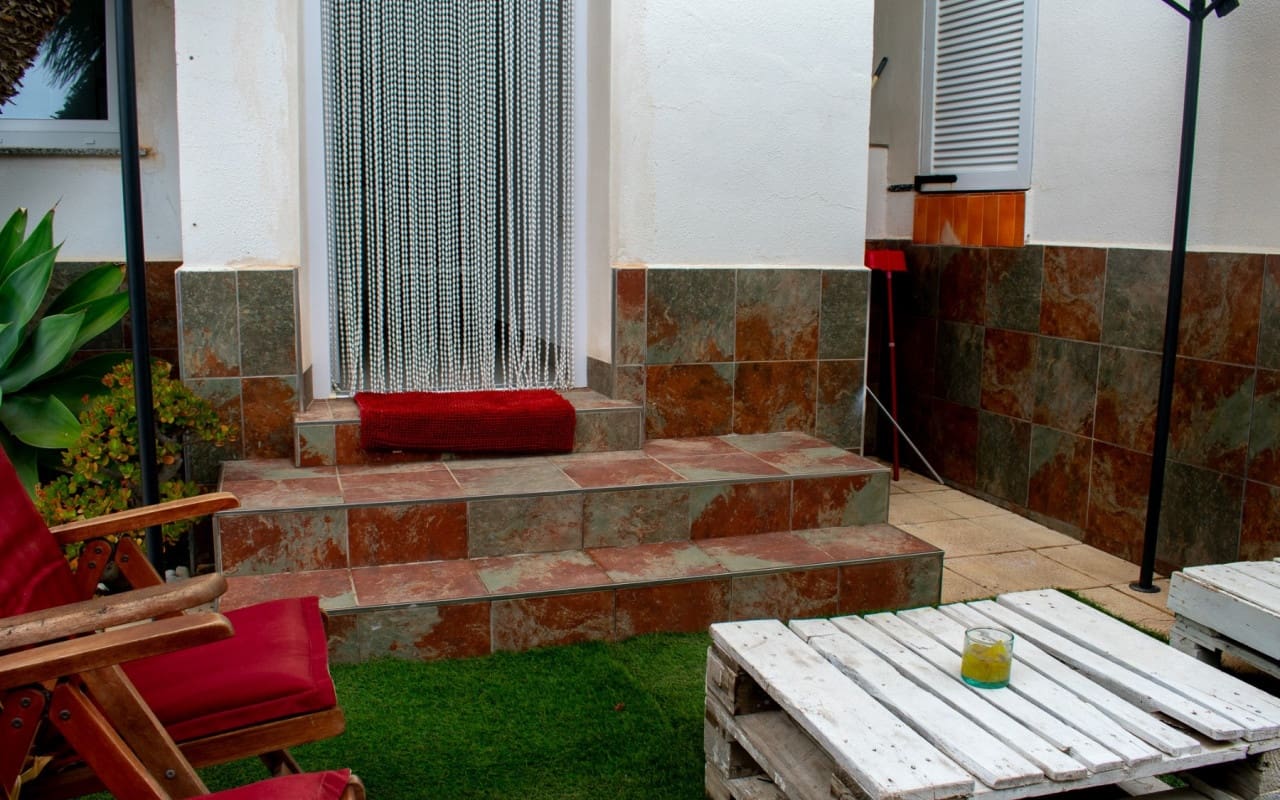 7 Zimmer Villa zu verkaufen in La Manga del Mar Menor mit Pool - 990.000 € (Ref: 9805550)