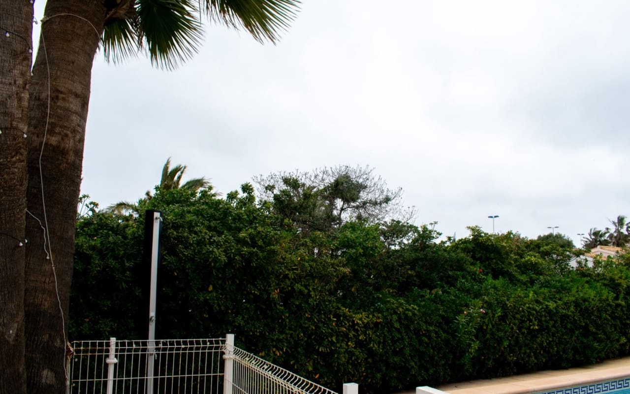 7 Zimmer Villa zu verkaufen in La Manga del Mar Menor mit Pool - 990.000 € (Ref: 9805550)