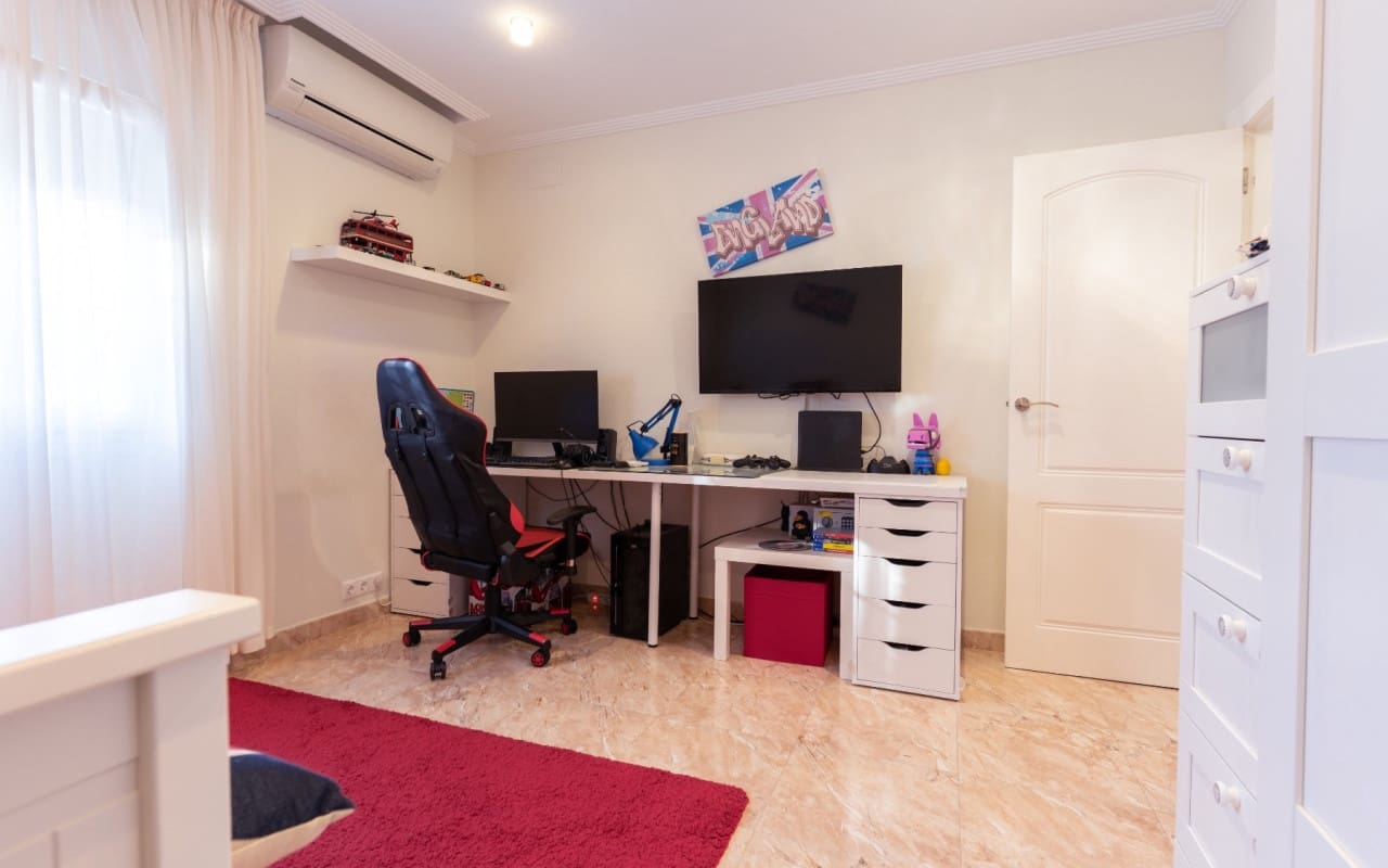 7 Zimmer Doppelhaus zu verkaufen in Los Balcones mit Pool - 930.000 € (Ref: 9805552)