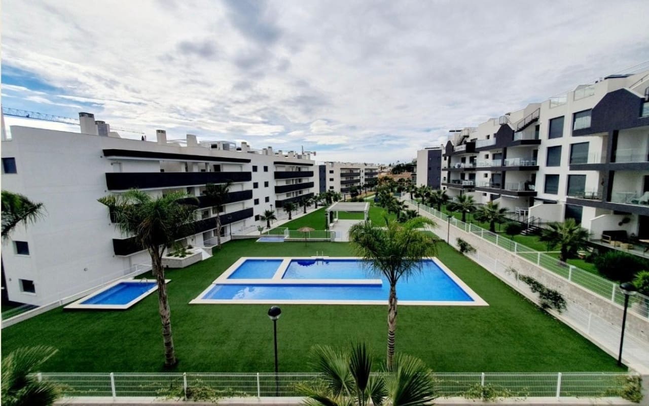 2 chambre Appartement à vendre à Villamartin avec piscine - 249 900 € (Ref: 9814716)