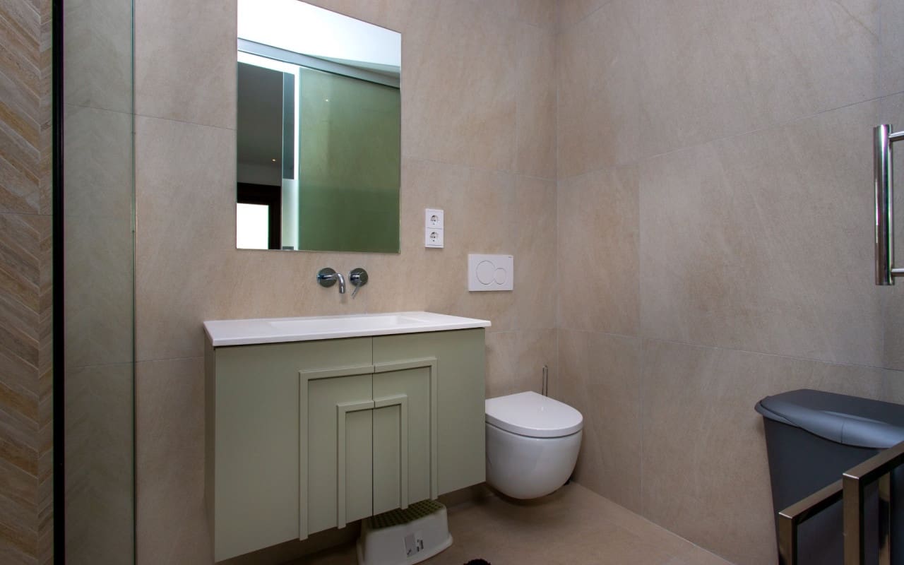 4 bedroom Villa for sale in Rojales with pool garage - € 750,000 (Ref: 9818465)