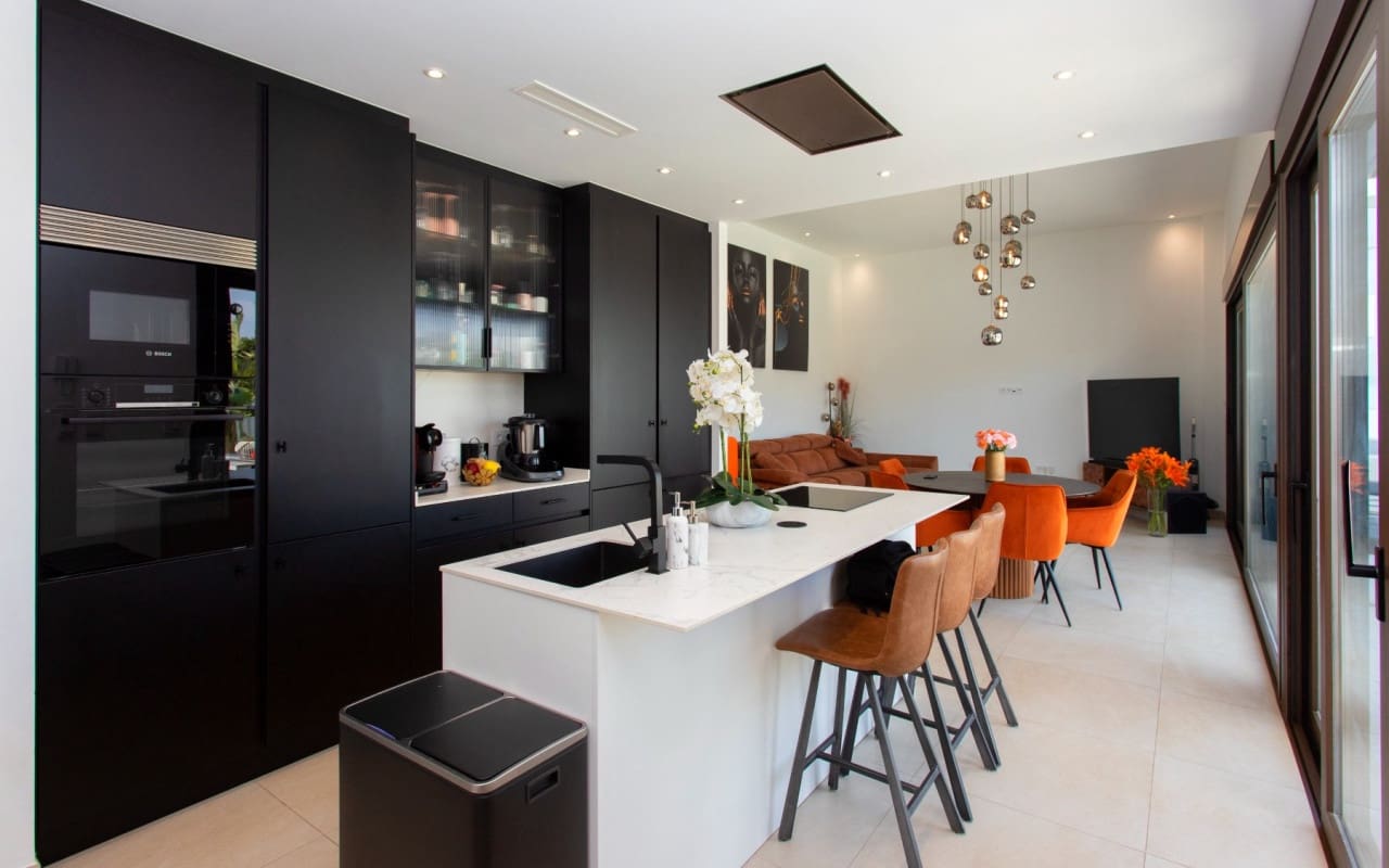 4 bedroom Villa for sale in Rojales with pool garage - € 750,000 (Ref: 9818465)