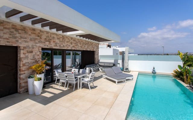 4 bedroom Villa for sale in Rojales with pool garage - € 750,000 (Ref: 9818465)