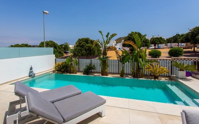 4 bedroom Villa for sale in Rojales with pool garage - € 750,000 (Ref: 9818465)