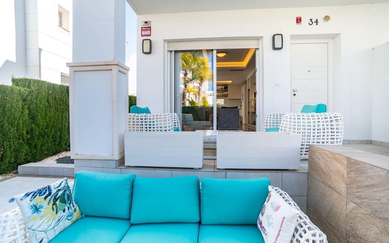 2 bedroom Villa for sale in Ciudad Quesada with pool - € 390,000 (Ref: 9823589)