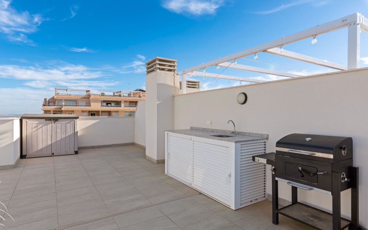 2 camera da letto Attico in vendita in Villamartin con piscina - 319.900 € (Rif: 9823590)