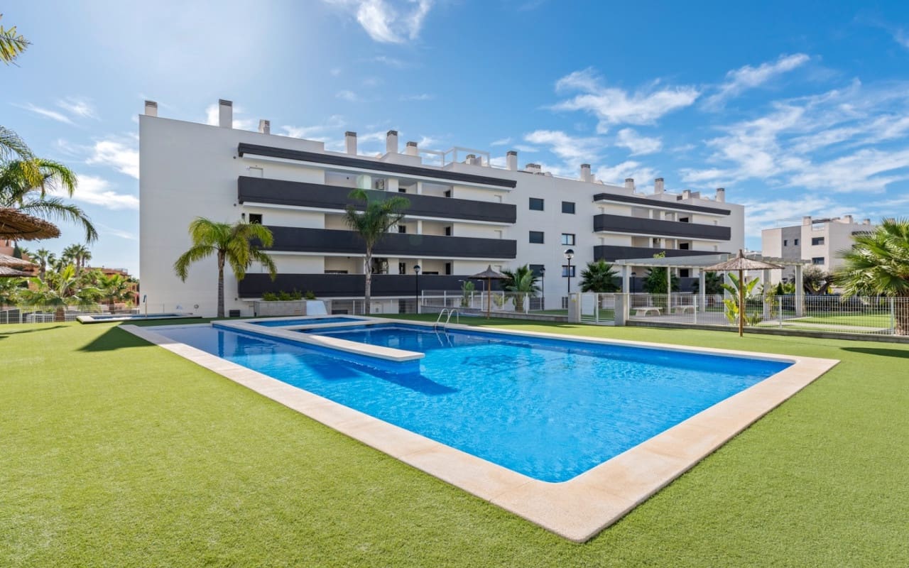2 camera da letto Attico in vendita in Villamartin con piscina - 319.900 € (Rif: 9823590)
