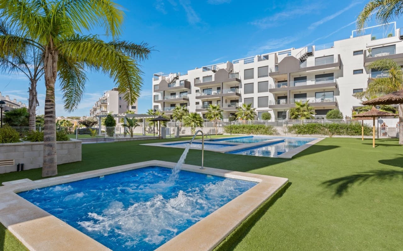2 camera da letto Attico in vendita in Villamartin con piscina - 319.900 € (Rif: 9823590)
