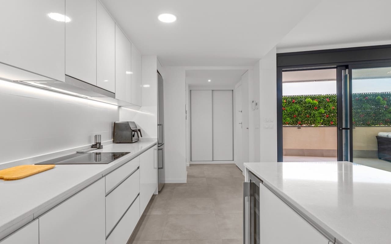 3 bedroom Apartment for sale in Dehesa de Campoamor with pool - € 349,000 (Ref: 9823594)