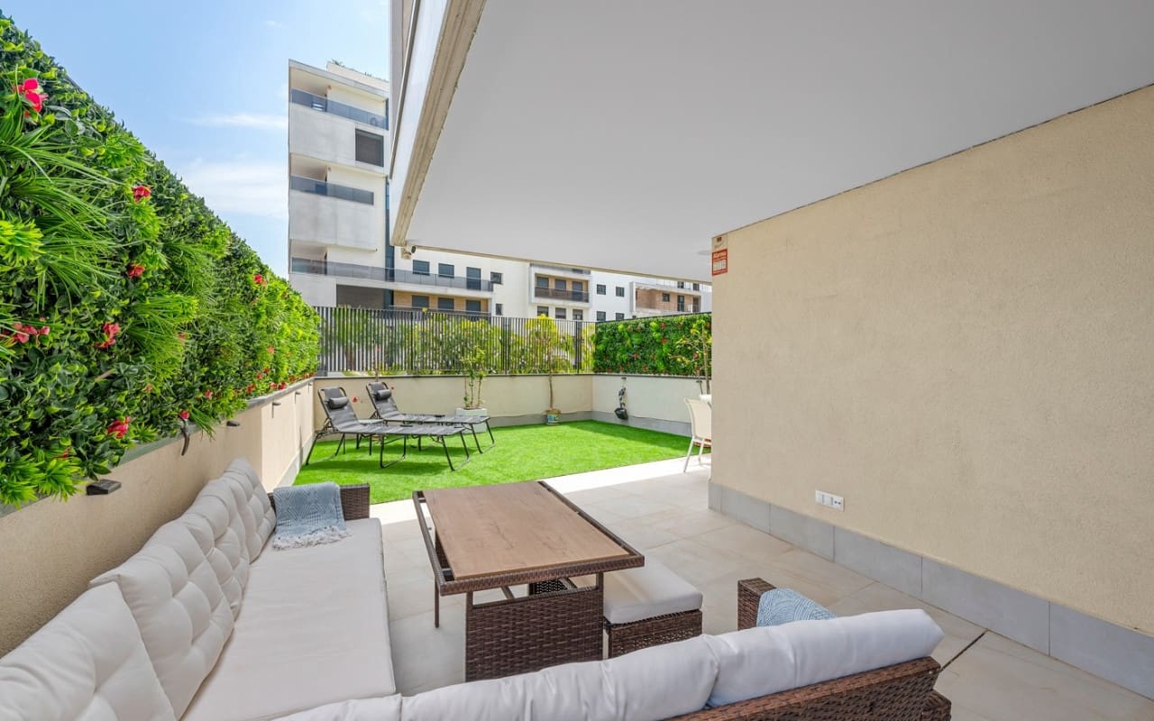 3 bedroom Apartment for sale in Dehesa de Campoamor with pool - € 349,000 (Ref: 9823594)