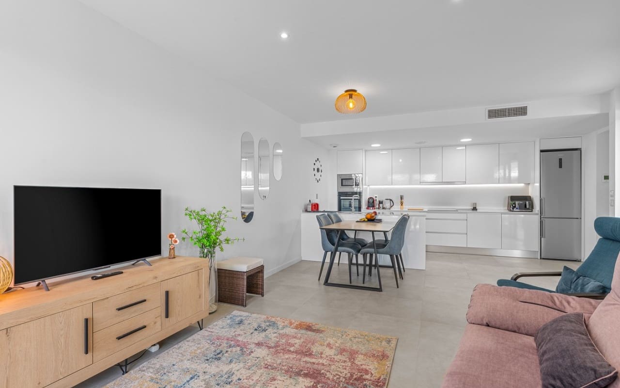 3 bedroom Apartment for sale in Dehesa de Campoamor with pool - € 349,000 (Ref: 9823594)