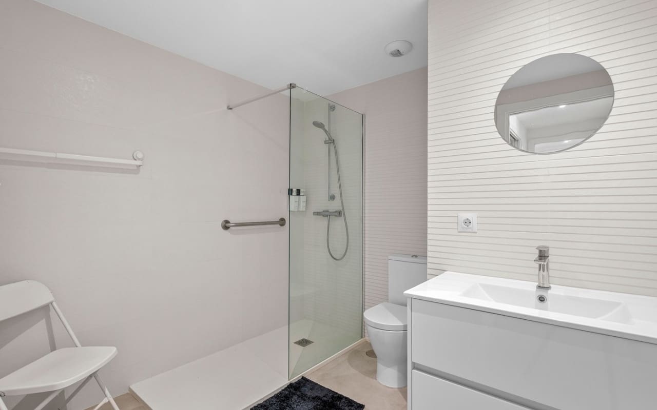 3 bedroom Apartment for sale in Dehesa de Campoamor with pool - € 349,000 (Ref: 9823594)