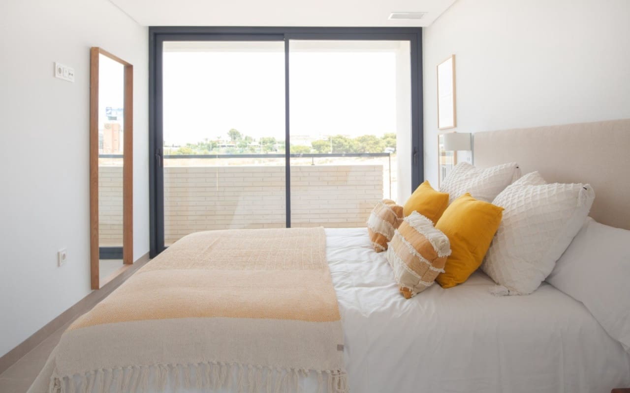 4 Zimmer Villa zu verkaufen in Campoamor mit Pool Garage - 1.160.000 € (Ref: 9829757)