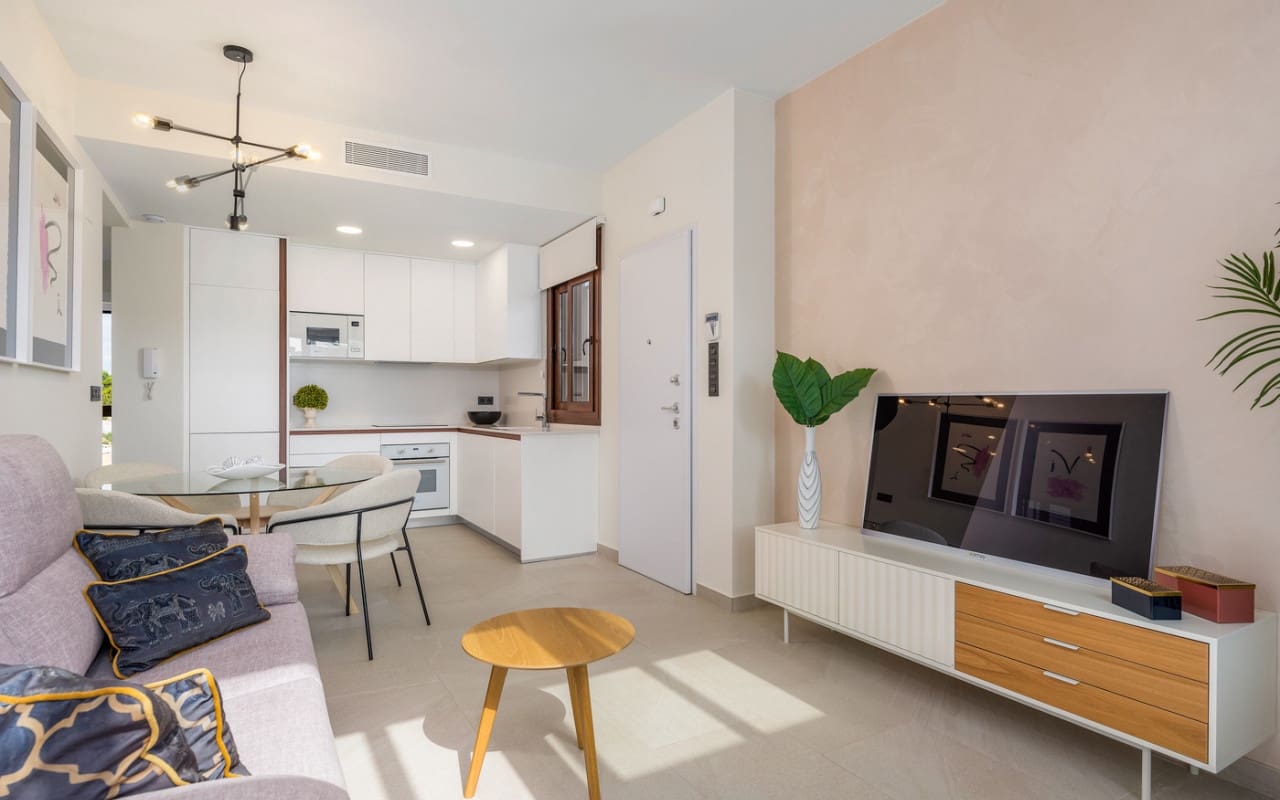 2 sovrum Hus till salu i Torrevieja med pool - 320 000 € (Ref: 9843750)
