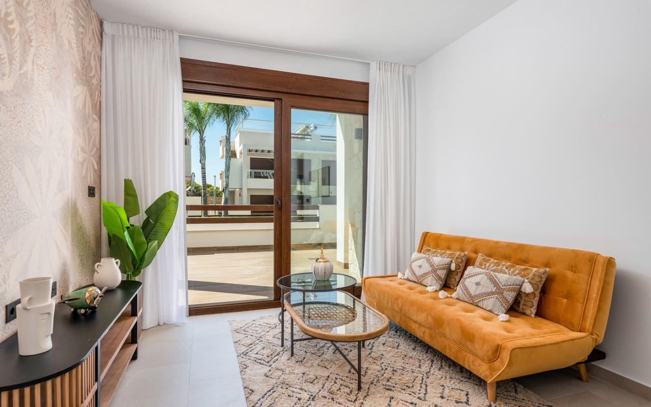 2 sovrum Hus till salu i Torrevieja med pool - 320 000 € (Ref: 9843750)