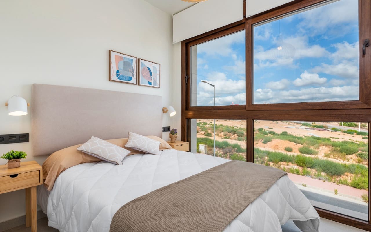 2 sovrum Hus till salu i Torrevieja med pool - 320 000 € (Ref: 9843750)