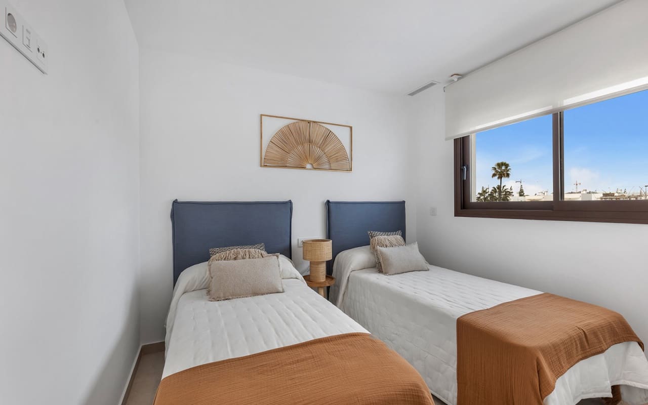 2 soverom Leilighet til salgs i Los Alcazares med svømmebasseng - € 269 900 (Ref: 9843766)