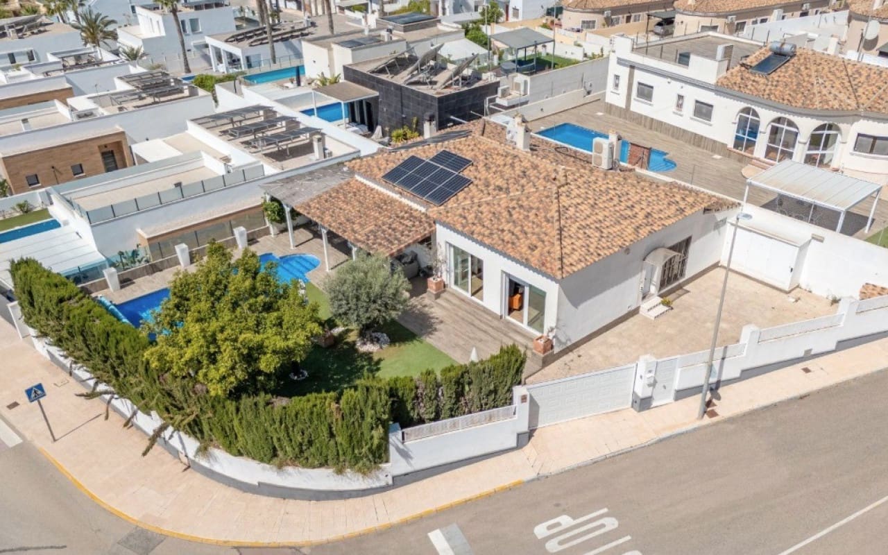 3 chambre Villa/Maison à vendre à San Fulgencio avec piscine garage - 495 000 € (Ref: 9848329)