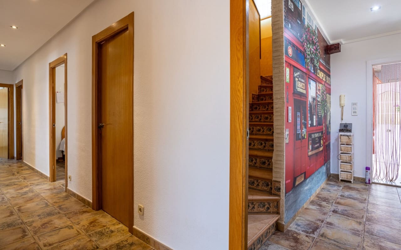 5 soveværelse Villa til salg i La Hoya med swimmingpool - € 510.000 (Ref: 9849845)