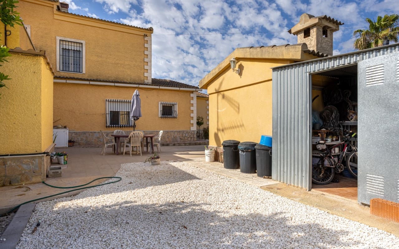 5 soveværelse Villa til salg i La Hoya med swimmingpool - € 510.000 (Ref: 9849845)