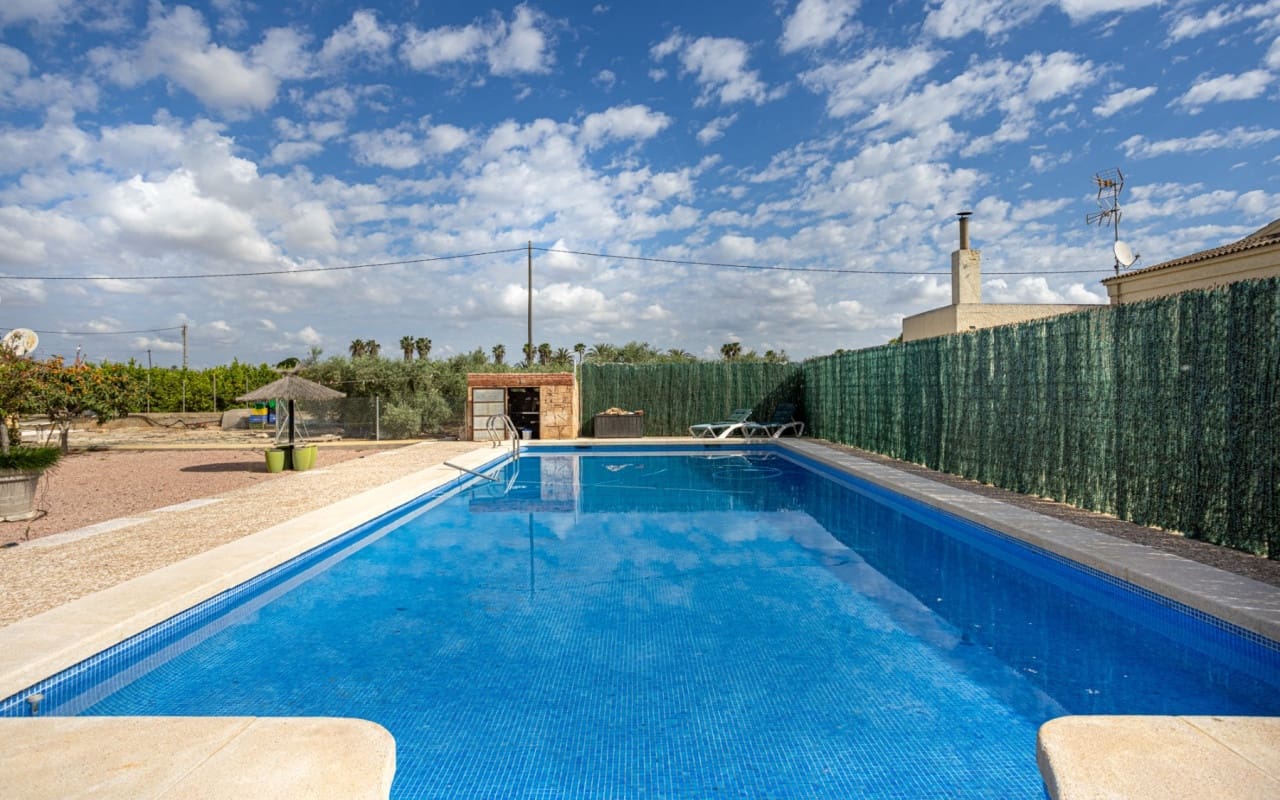 5 soveværelse Villa til salg i La Hoya med swimmingpool - € 510.000 (Ref: 9849845)