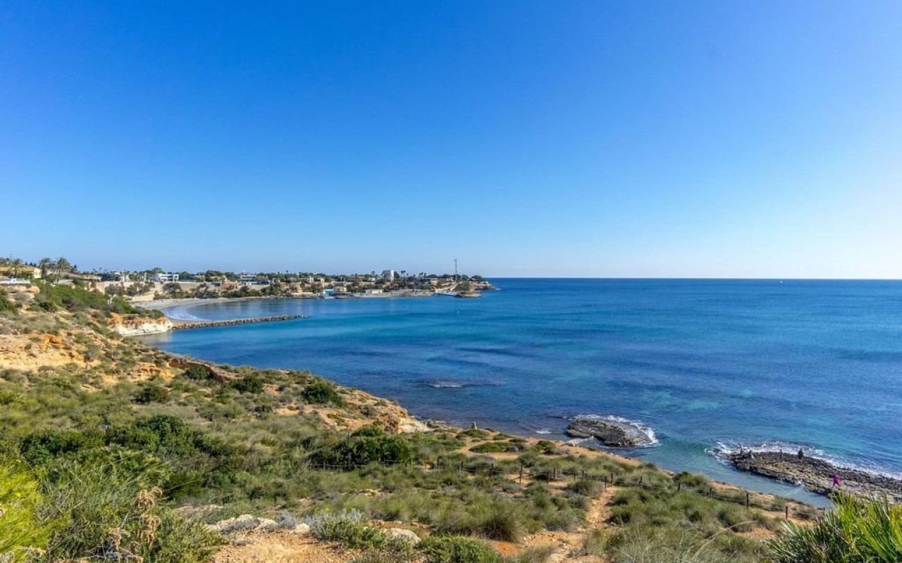 3 bedroom Townhouse for sale in Cabo Roig with pool - € 319,900 (Ref: 9849846)
