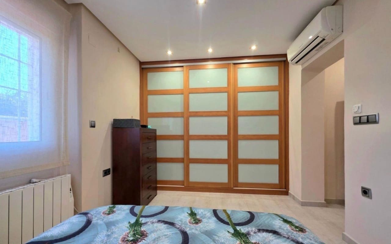 5 bedroom Villa for sale in Dehesa de Campoamor with pool - € 739,000 (Ref: 9849847)