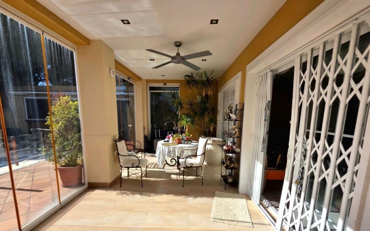 5 bedroom Villa for sale in Dehesa de Campoamor with pool - € 739,000 (Ref: 9849847)