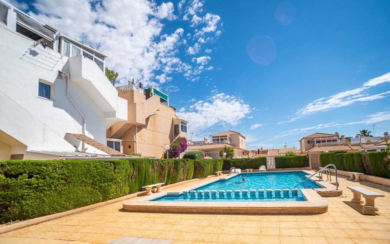 4 bedroom Beach Apartment for sale in Alicante / Alacant city - € 269,500 (Ref: 9849850)