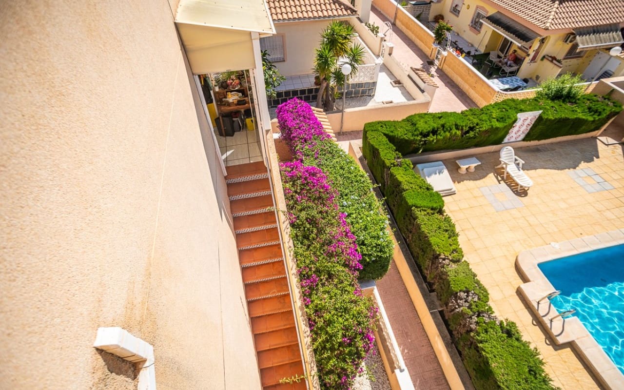 4 bedroom Beach Apartment for sale in Alicante / Alacant city - € 269,500 (Ref: 9849850)