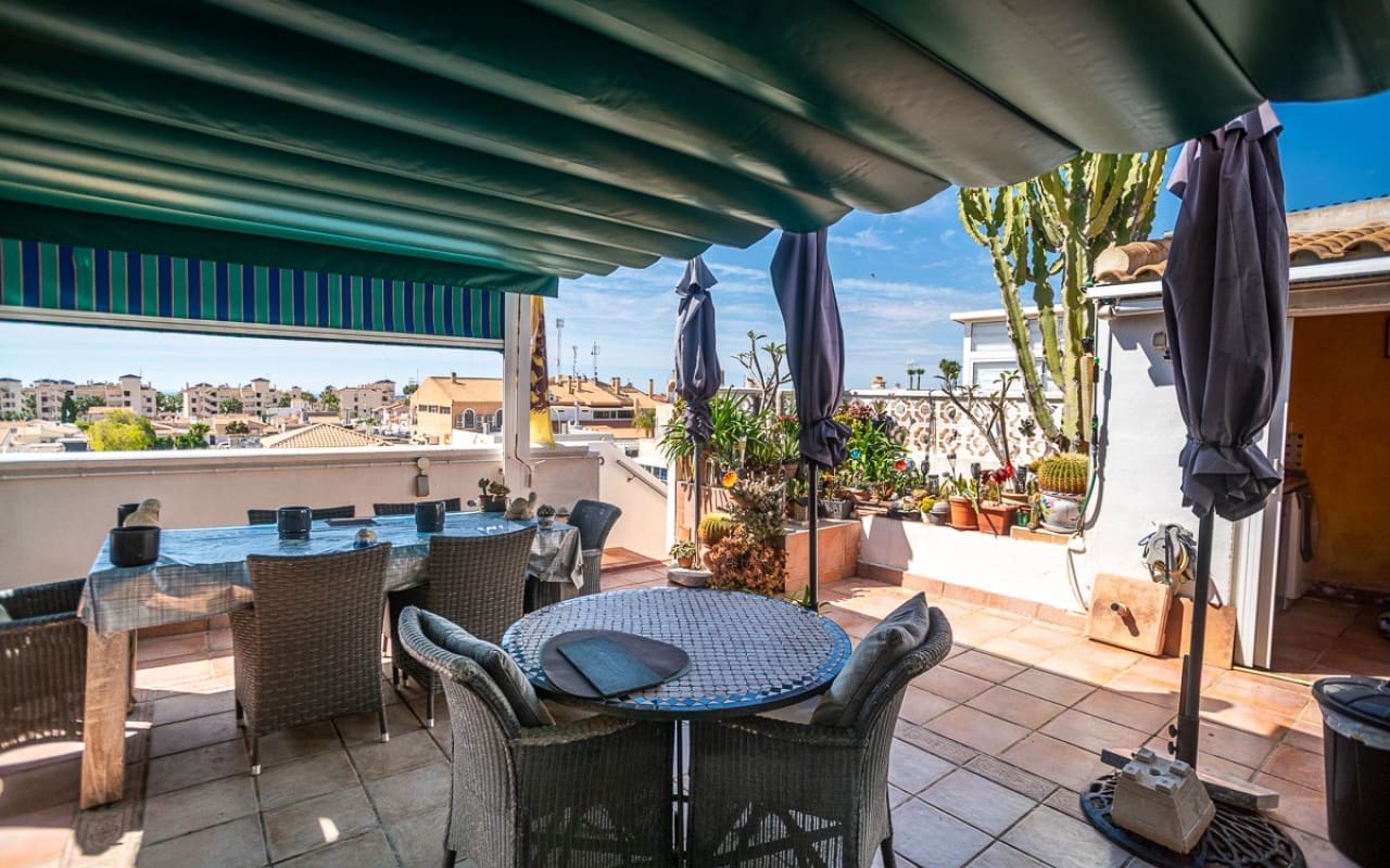 4 bedroom Beach Apartment for sale in Alicante / Alacant city - € 269,500 (Ref: 9849850)