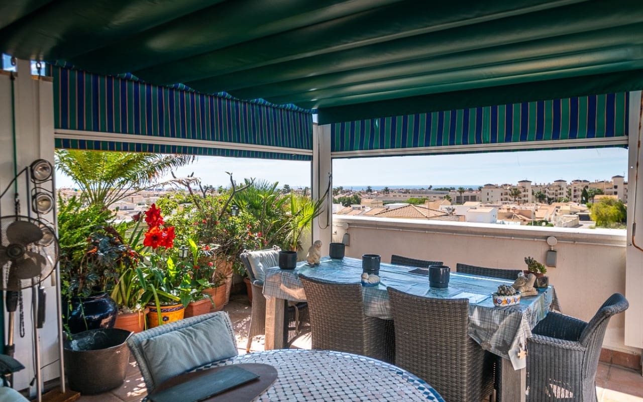 4 bedroom Beach Apartment for sale in Alicante / Alacant city - € 269,500 (Ref: 9849850)