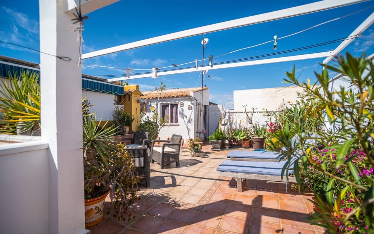 4 bedroom Beach Apartment for sale in Alicante / Alacant city - € 269,500 (Ref: 9849850)
